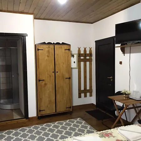 Pensiunea Pastravul De Aur Lodge